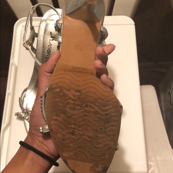 Silver heels - Picture 3 of 3